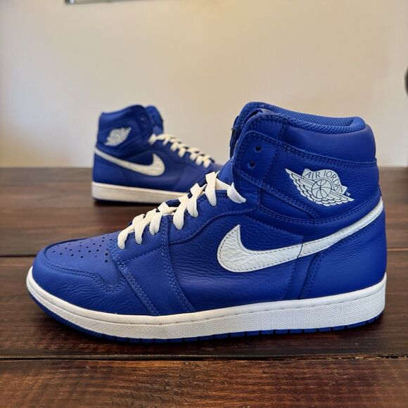 Air Jordan 1 Retro High Hyper Royal Shoes - Picture 1 of 11